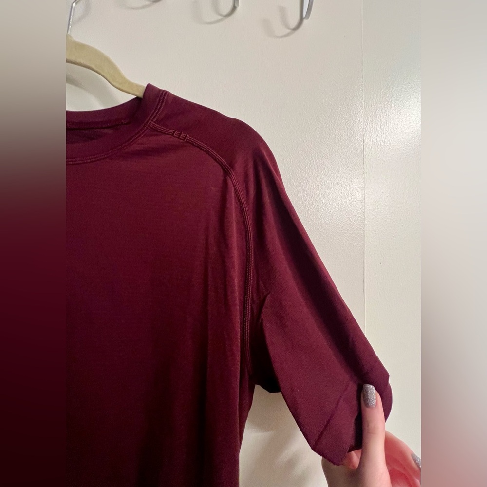 lululemon athletica | Men’s Maroon Short Sleeve Tee - Picture 3 of 9